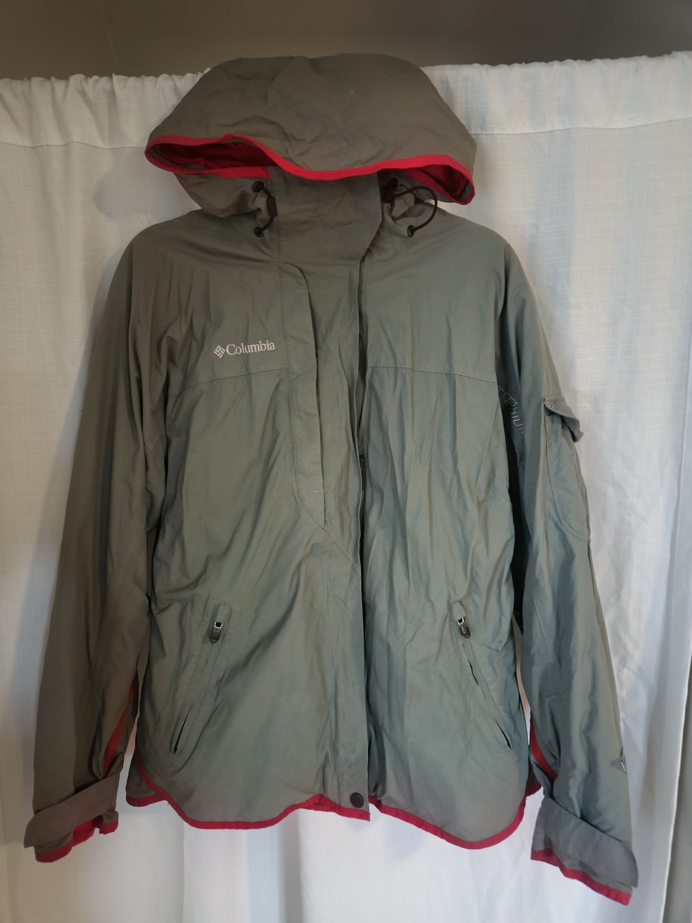 Columbia Women's Green Gray Hooded Rain Jacket with Red Fleece Insert